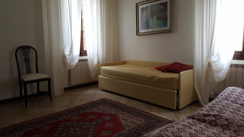 Chiara Apartment Местре Экстерьер фото